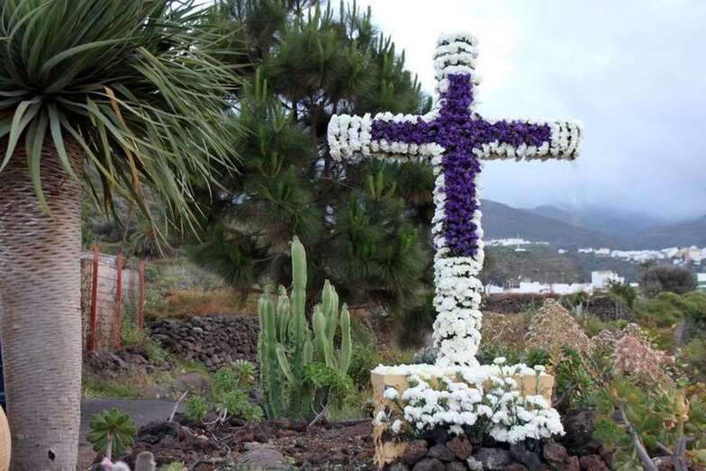Cruz en la entrada al Barranco de Tundidor/Jesús Ruiz Mesa.